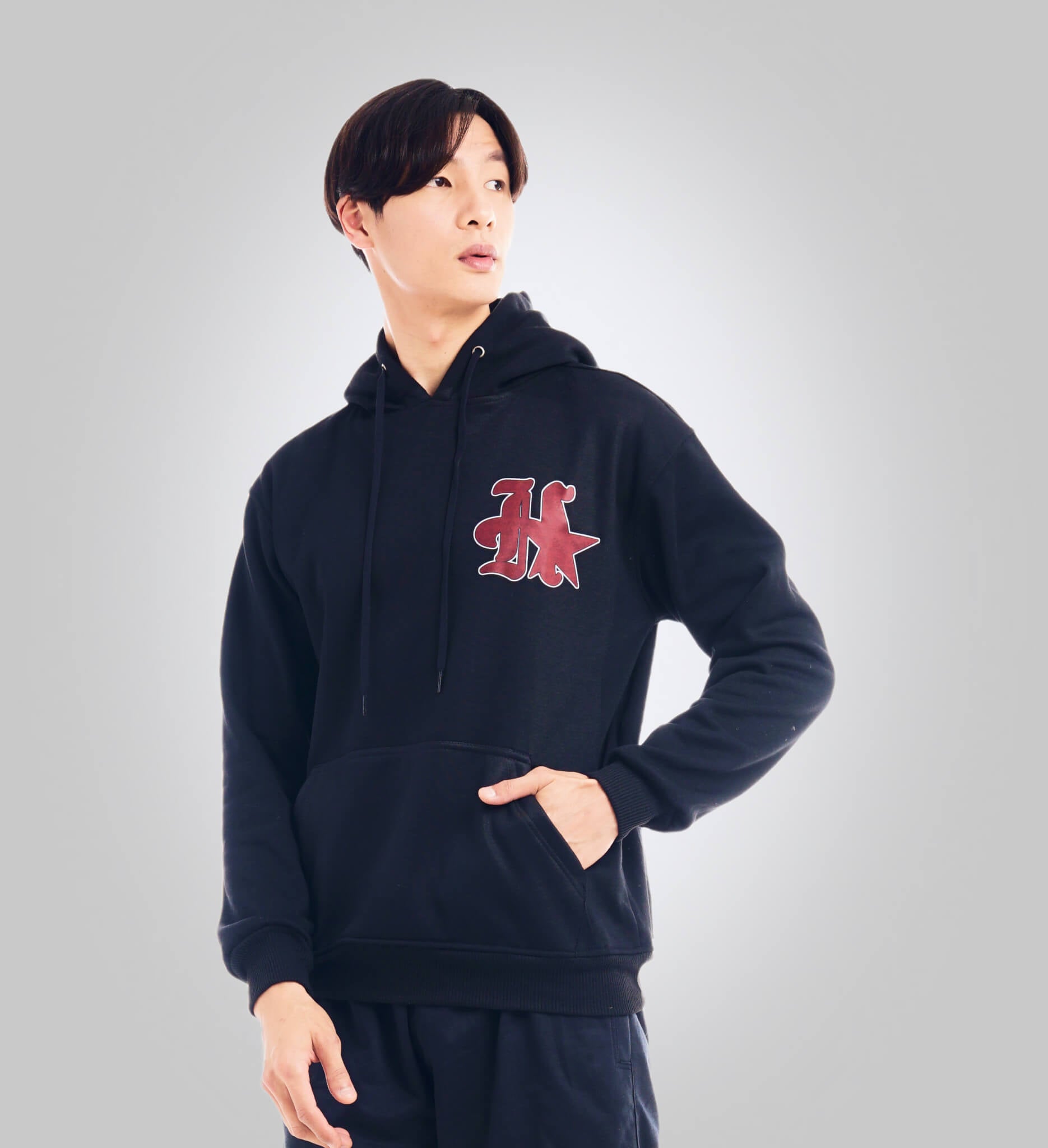 Sudadera con capucha negra lisa para hombre